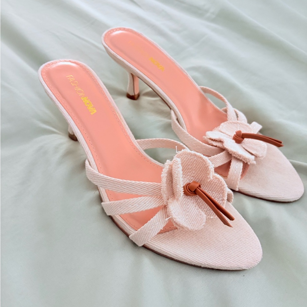 Fashion nova kitten heels